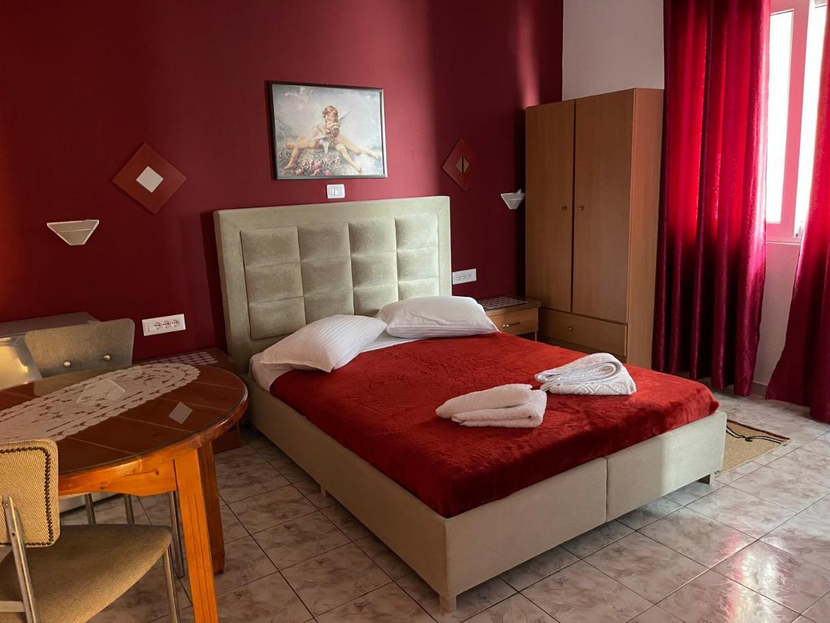Oni'S Apartments Σαράντα Εξωτερικό φωτογραφία